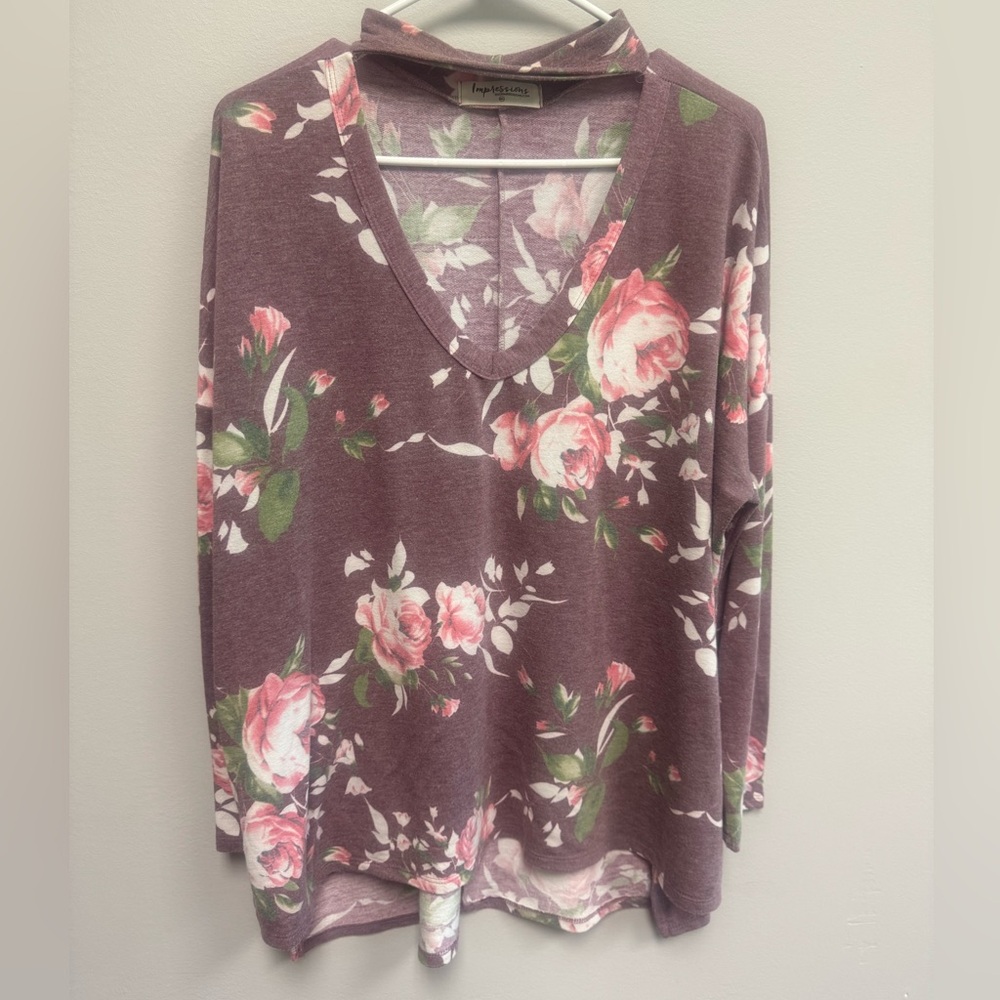 Impressions floral top size M/L shirt